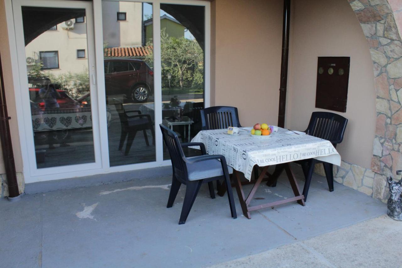 Apartment Nikolena Rovinjsko Selo Εξωτερικό φωτογραφία